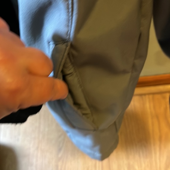 EUC ZeroXposur light coat - Picture 3 of 6